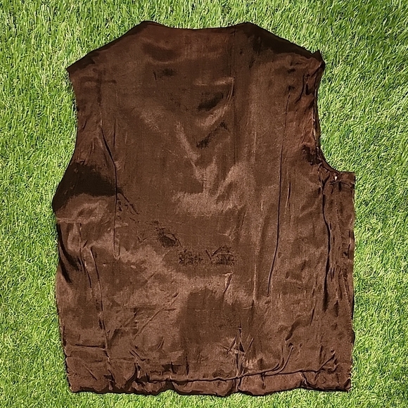 Chic Fur Vest with Animal Print - Picture 8 of 9